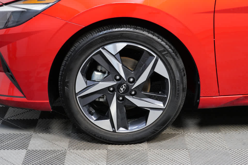 Certified 2023 Hyundai Elantra SEL w/ Convenience Package image 32