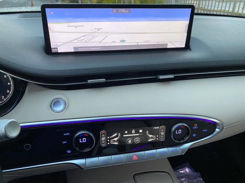 Certified 2022 Genesis GV70 2.5T w/ Advanced Package image 34