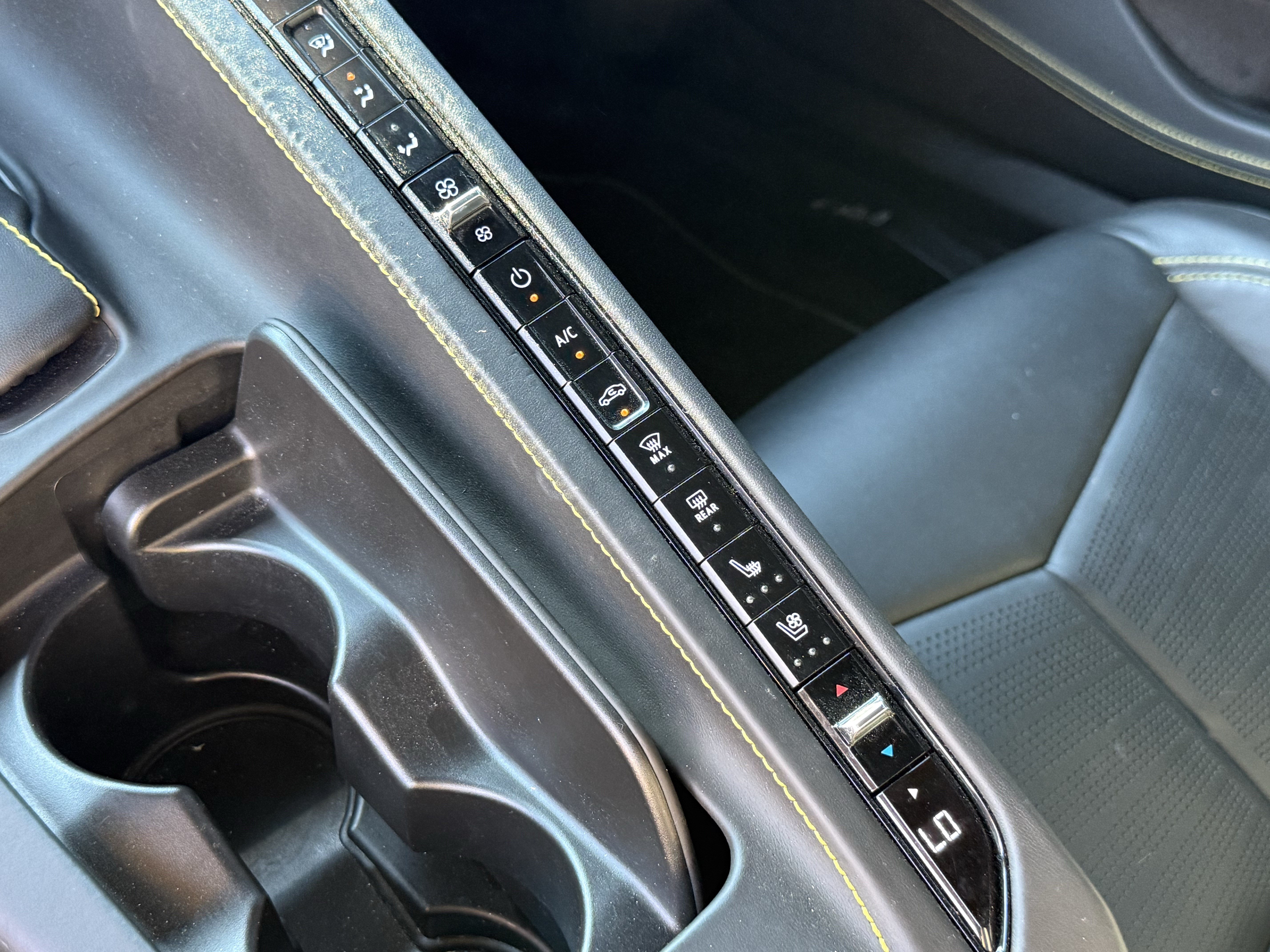 Used 2025 Chevrolet Corvette Z06 w/ Stealth Interior Trim Package RWD image 23