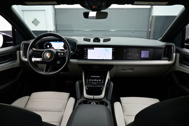 Certified 2024 Porsche Cayenne Coupe AWD/4WD image 20