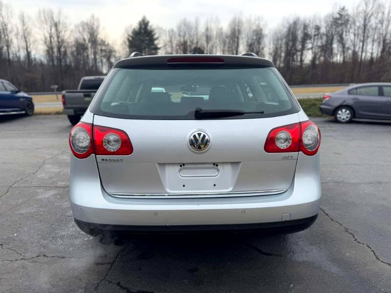 Used 2008 Volkswagen Passat Lux image 6