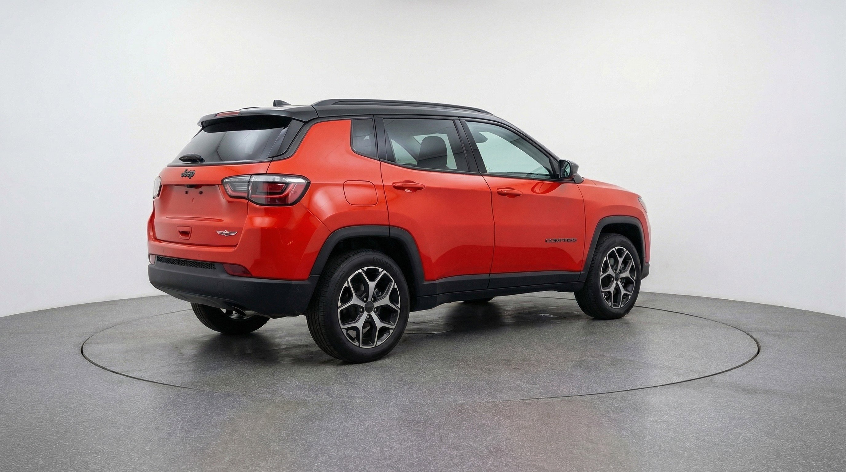 Used 2025 Jeep Compass Limited image 9