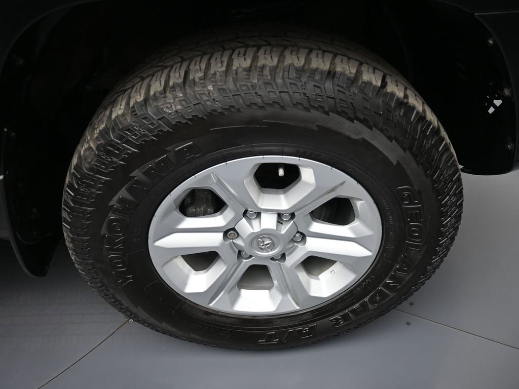 Certified 2022 Toyota 4Runner SR5 Premium image 13