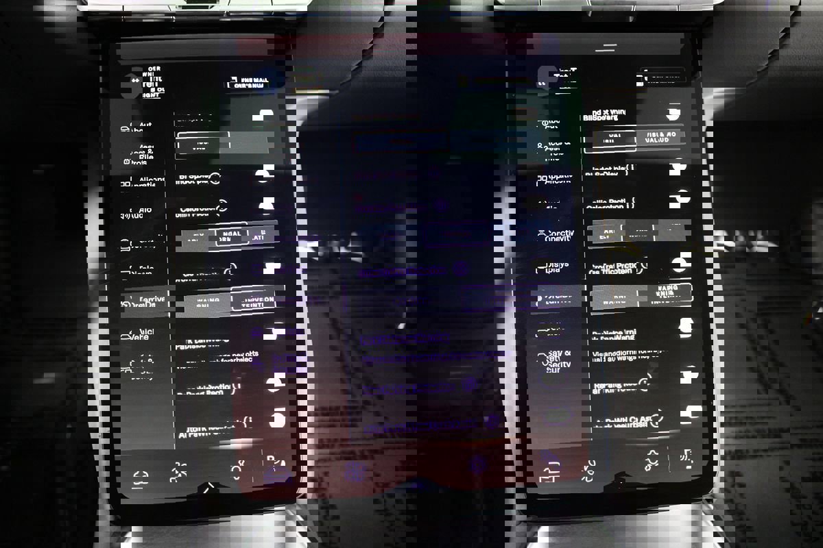 Used 2024 Lucid Air Touring image 23