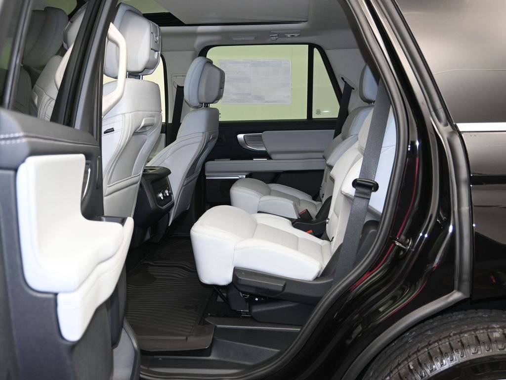 New 2026 Ford Expedition Platinum w/ Driver's Package AWD/4WD image 24