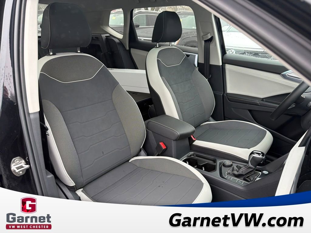 New 2026 Volkswagen Taos SE image 33