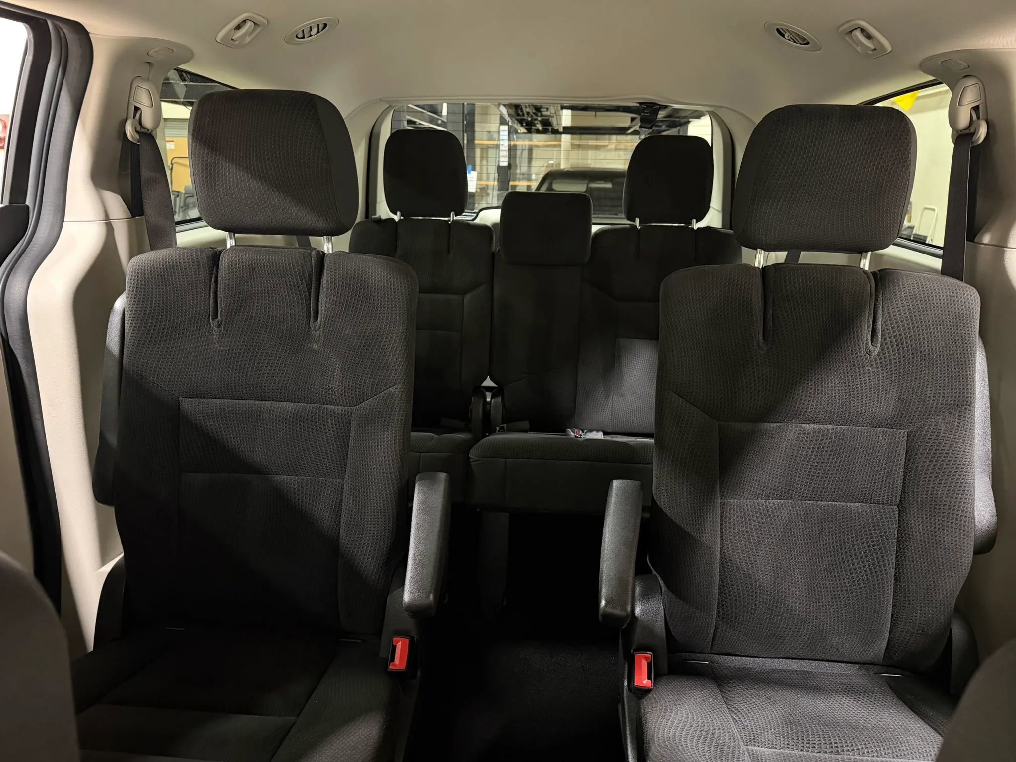 Used 2019 Dodge Grand Caravan SE image 40