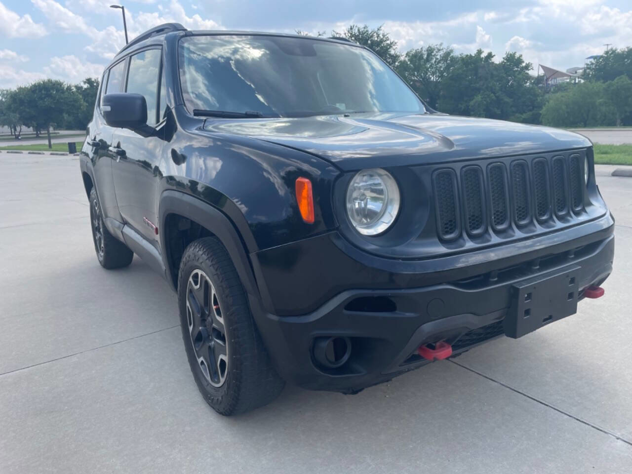 Used 2016 Jeep Renegade Trailhawk image 4