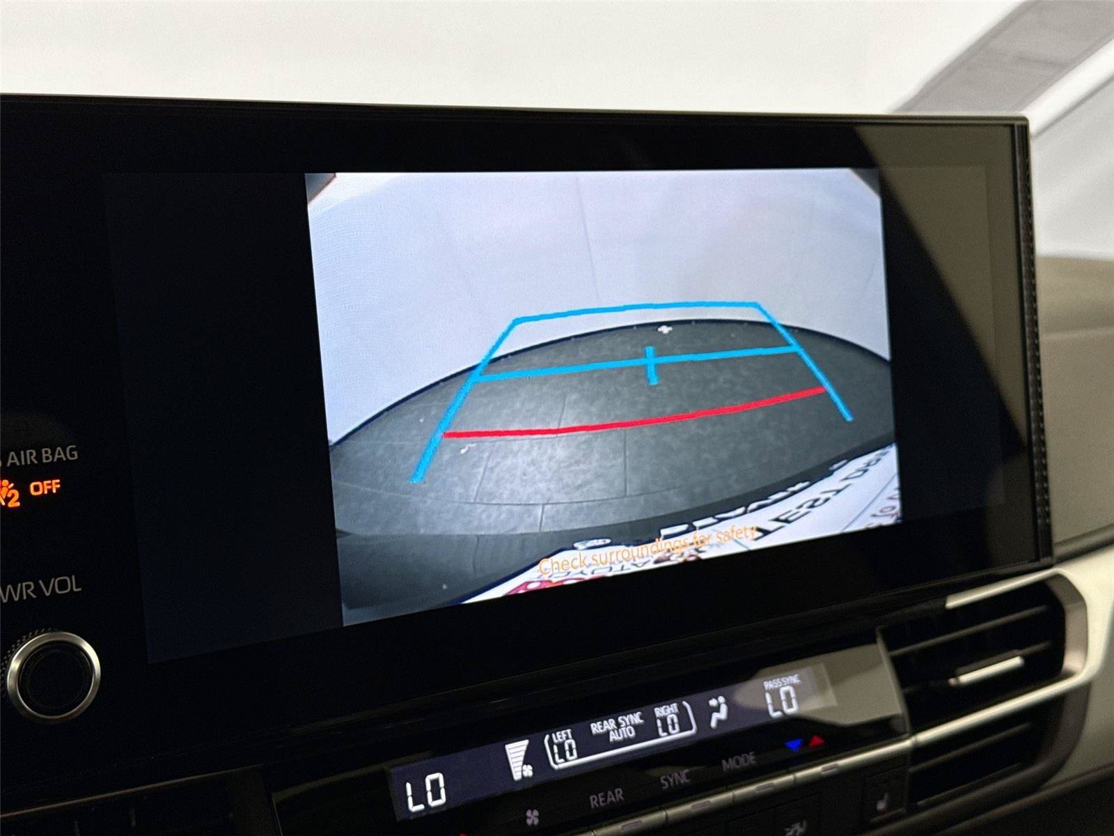 Certified 2026 Toyota Sienna XLE FWD image 26