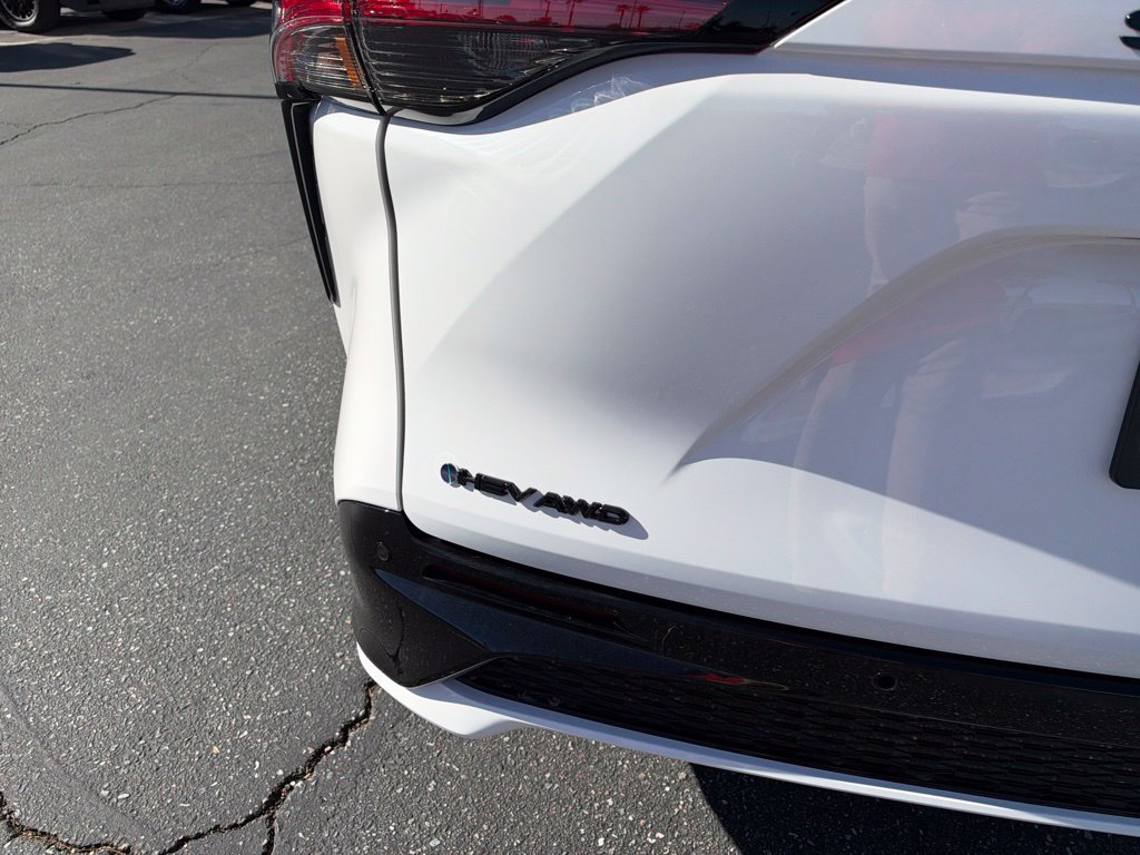 New 2026 Toyota Sienna XSE AWD/4WD image 4