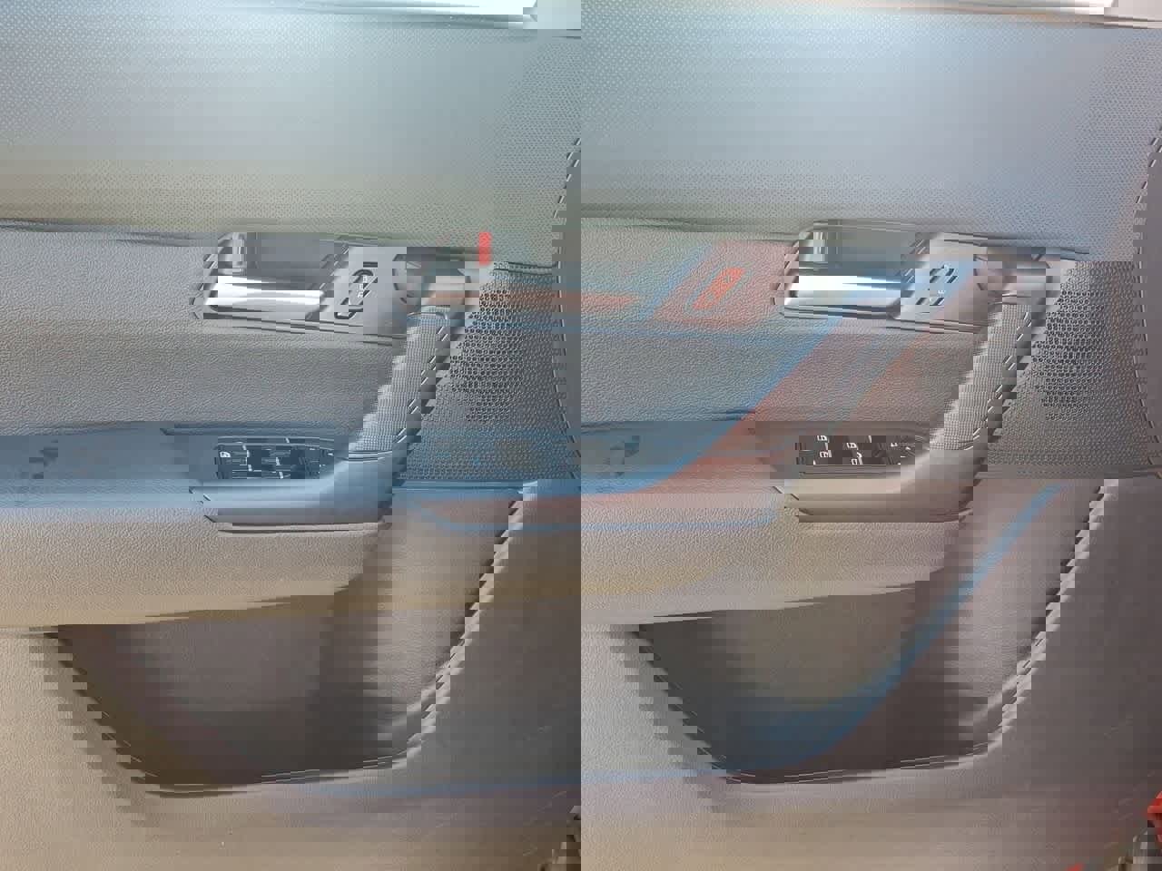 Used 2025 MAZDA CX-50 AWD 2.5 S w/ Preferred Package image 16