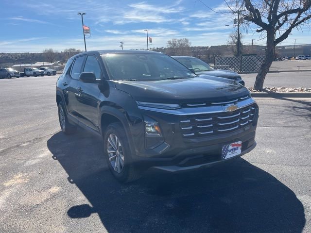 Used 2025 Chevrolet Equinox LT image 3