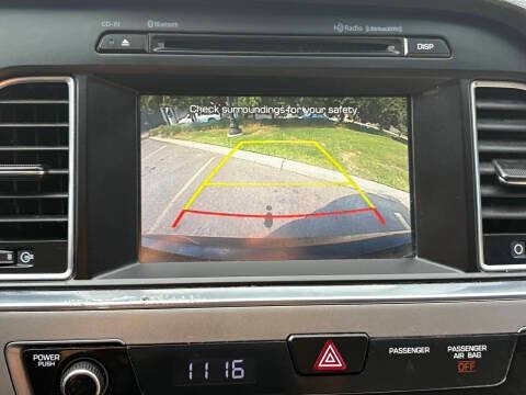 Used 2016 Hyundai Sonata SE FWD image 12