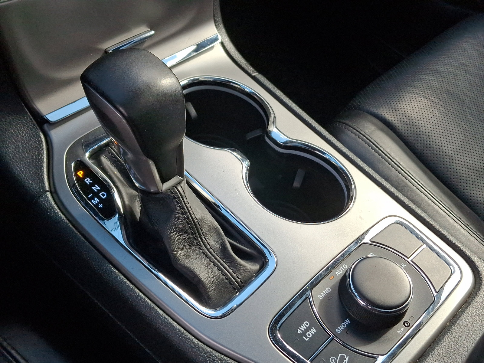 Used 2020 Jeep Grand Cherokee Limited w/ Luxury Group II image 15