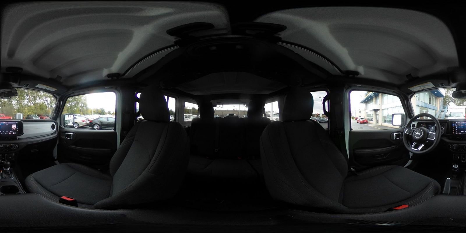 Used 2025 Jeep Wrangler Sahara image 41