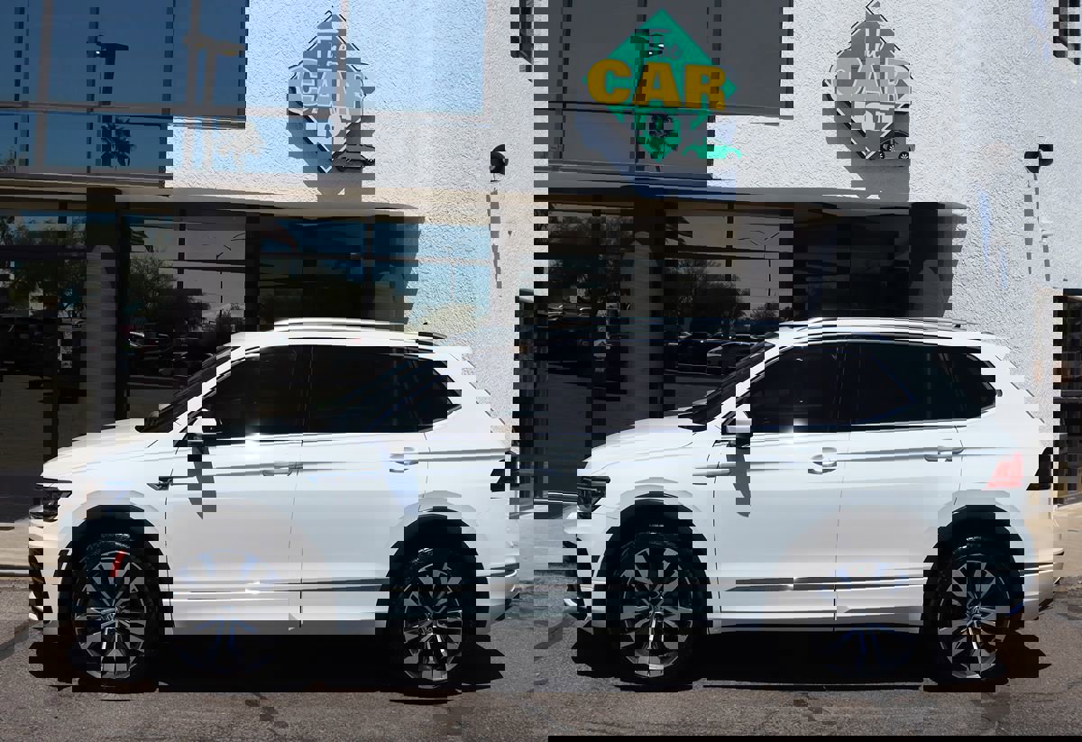 Used 2021 Volkswagen Tiguan SEL Premium R-Line image 9