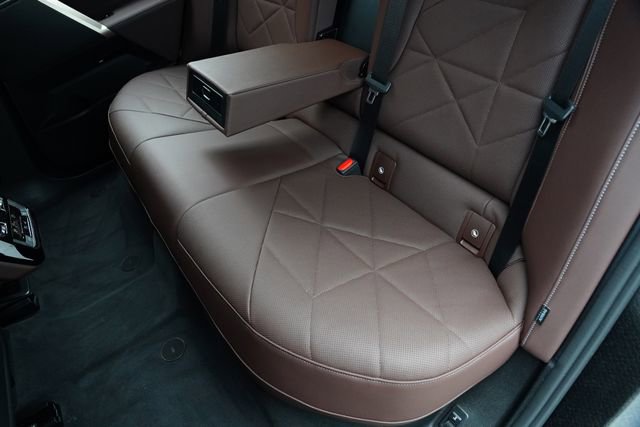 Used 2025 BMW iX xDrive50 image 27