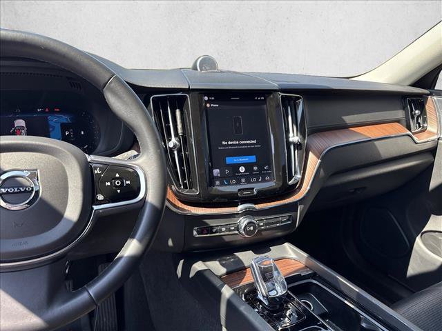 Used 2024 Volvo XC60 B5 Ultimate w/ Protection Package Premier AWD/4WD image 15