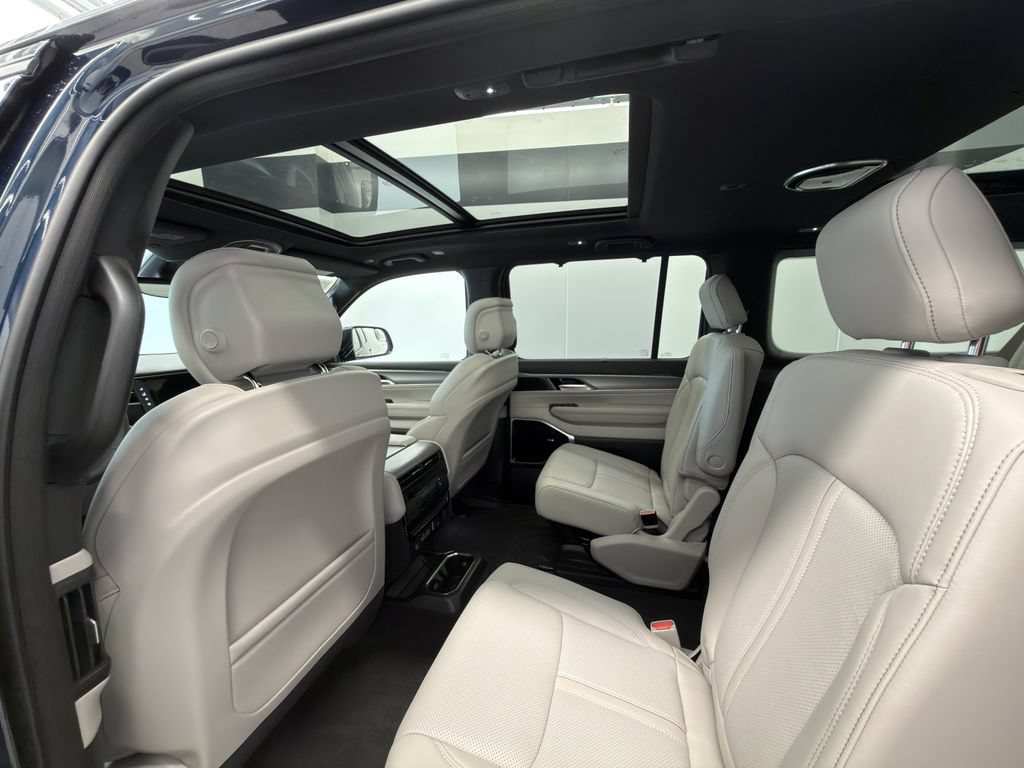 New 2026 Jeep Grand Wagoneer L Limited AWD/4WD image 18