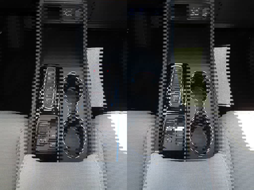 Used 2023 Honda Pilot LX image 23