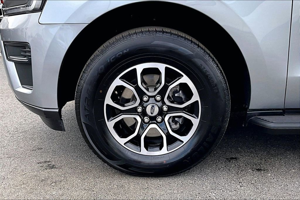 Used 2024 Ford Expedition XLT image 35