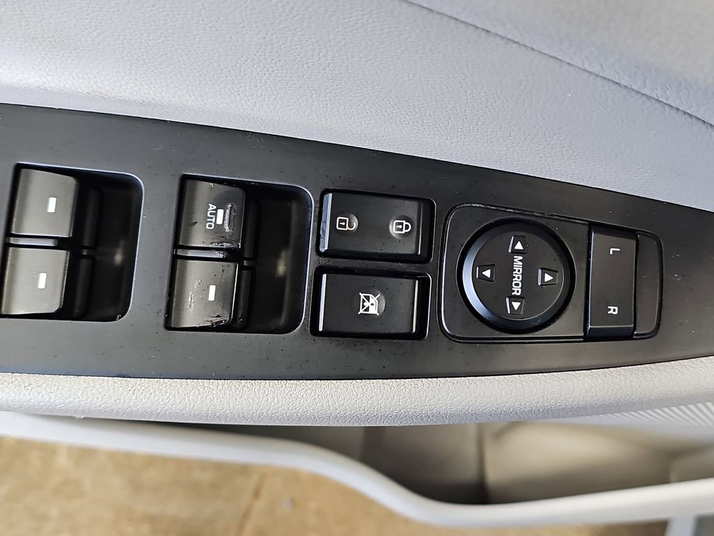 Used 2019 Hyundai Tucson SEL image 25