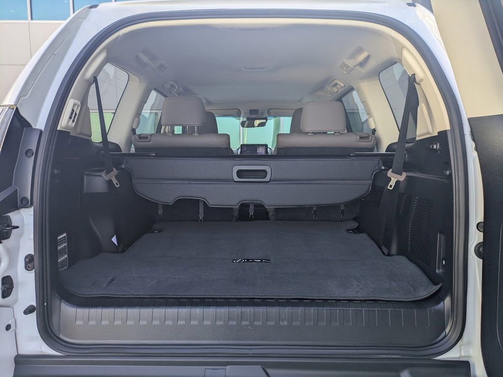 Used 2023 Lexus GX 460 Premium image 14