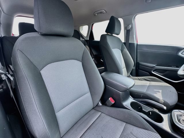 Used 2023 Kia Soul LX w/ LX Technology Package FWD image 30