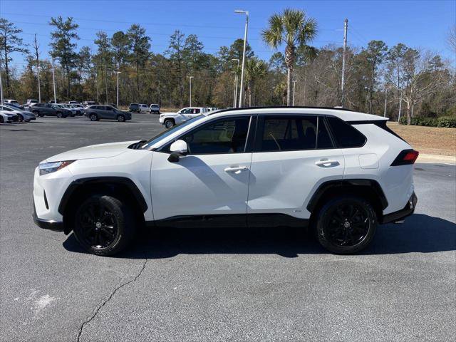 Certified 2022 Toyota RAV4 SE w/ Convenience Package image 2