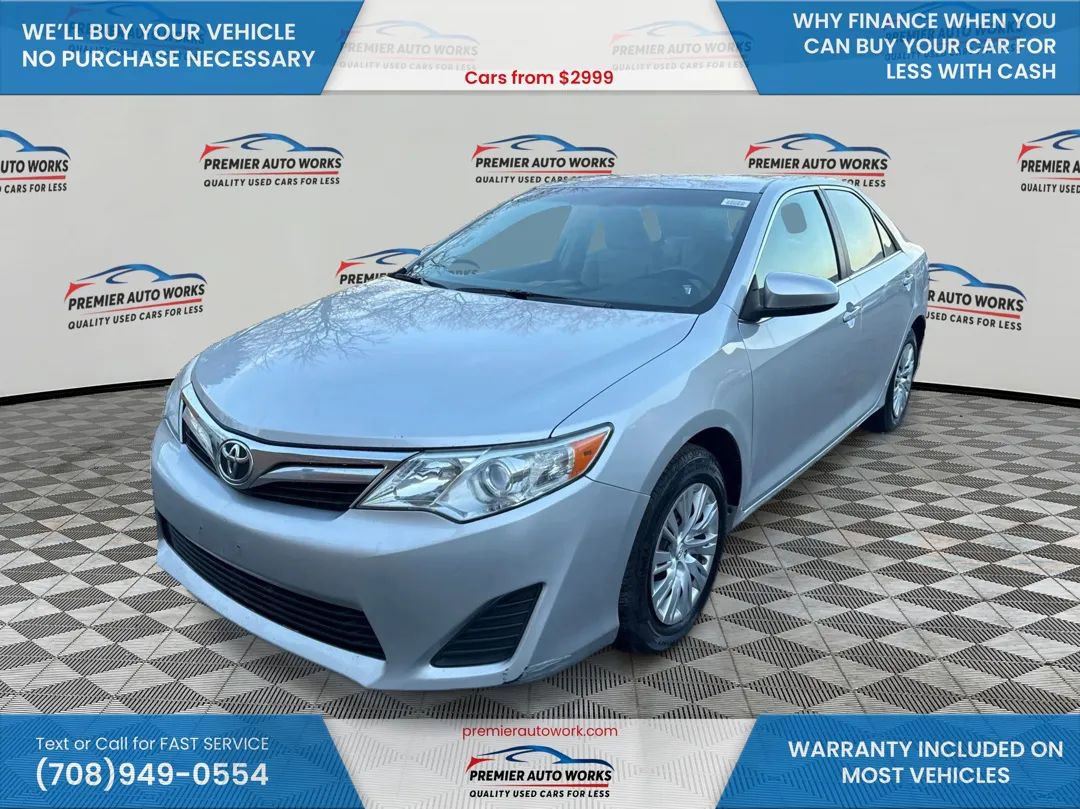 Used 2012 Toyota Camry LE image 1