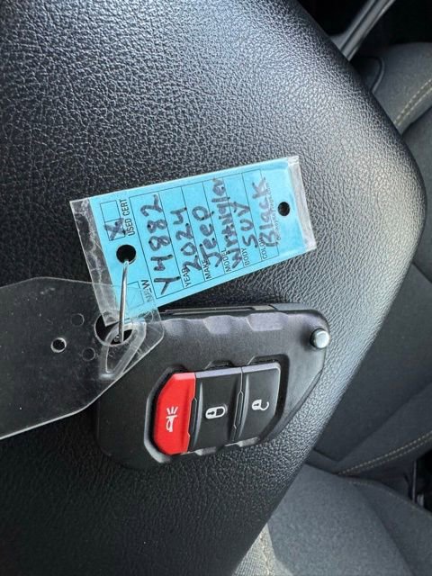 Used 2024 Jeep Wrangler Unlimited image 35