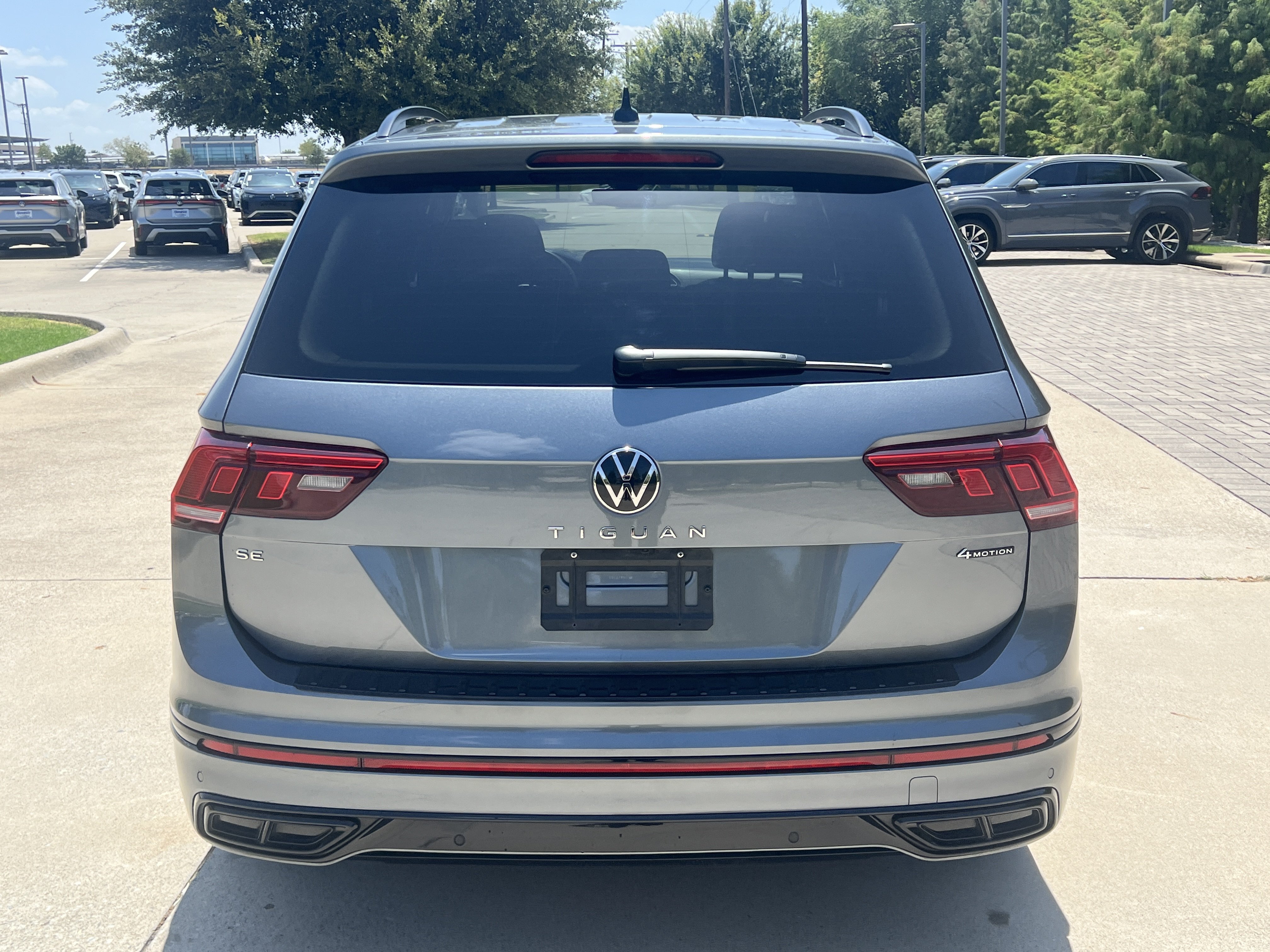 Certified 2024 Volkswagen Tiguan SE R-Line AWD/4WD image 8