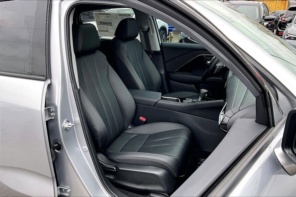 Used 2025 Acura ADX FWD image 10