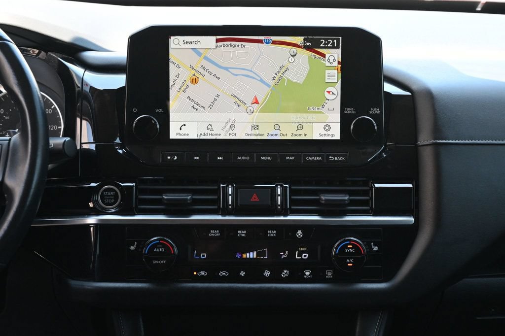 Used 2022 Nissan Pathfinder SL FWD image 11