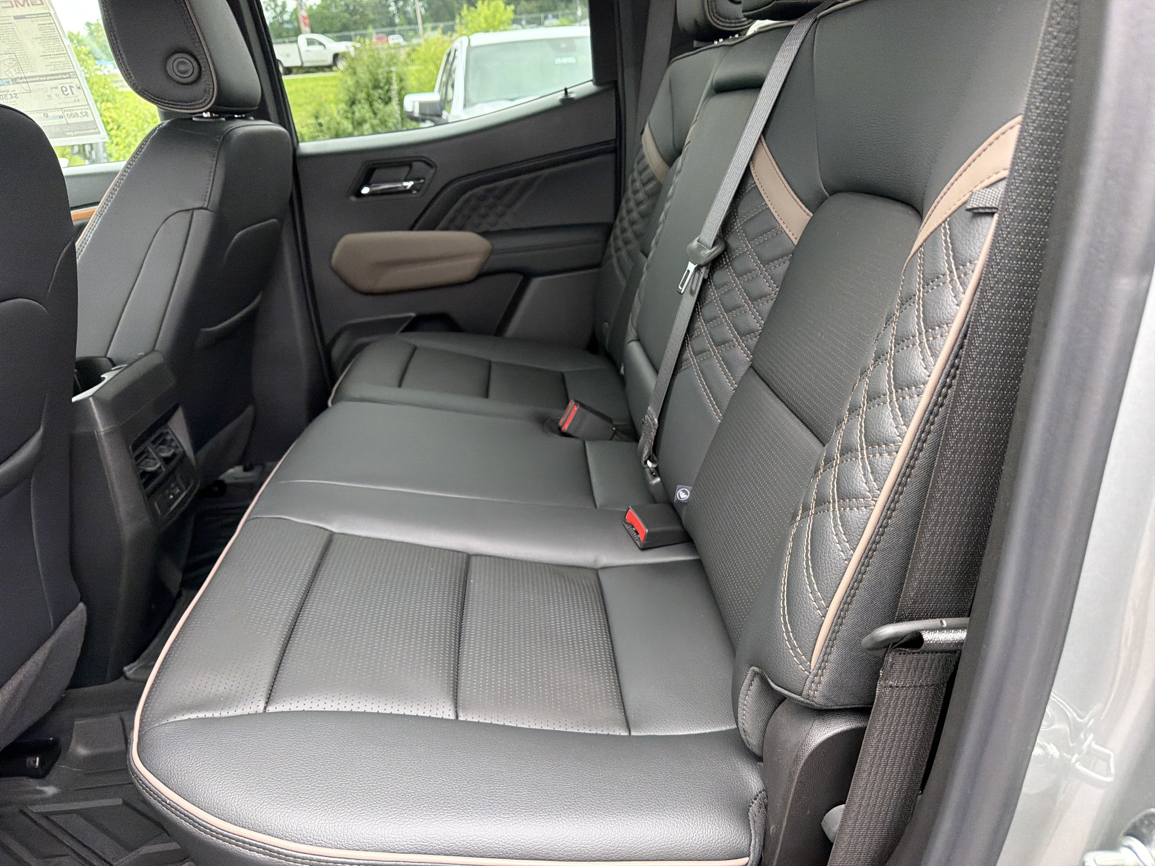 New 2026 GMC Canyon Denali AWD/4WD image 14