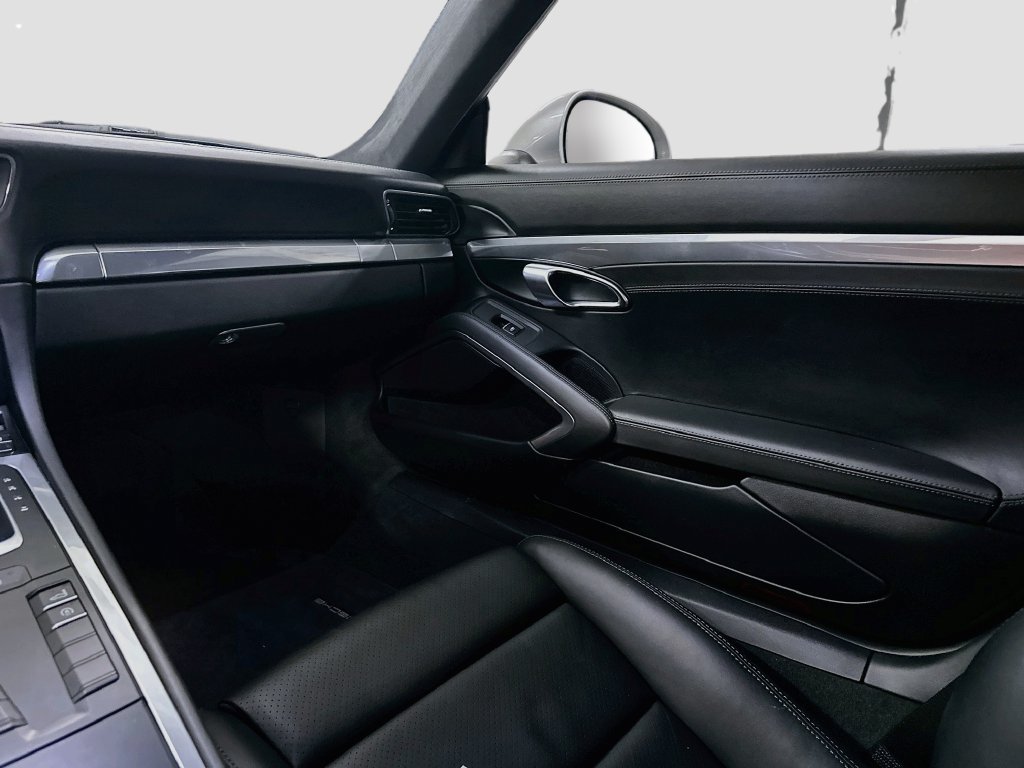 Certified 2018 Porsche 911 Carrera RWD image 23