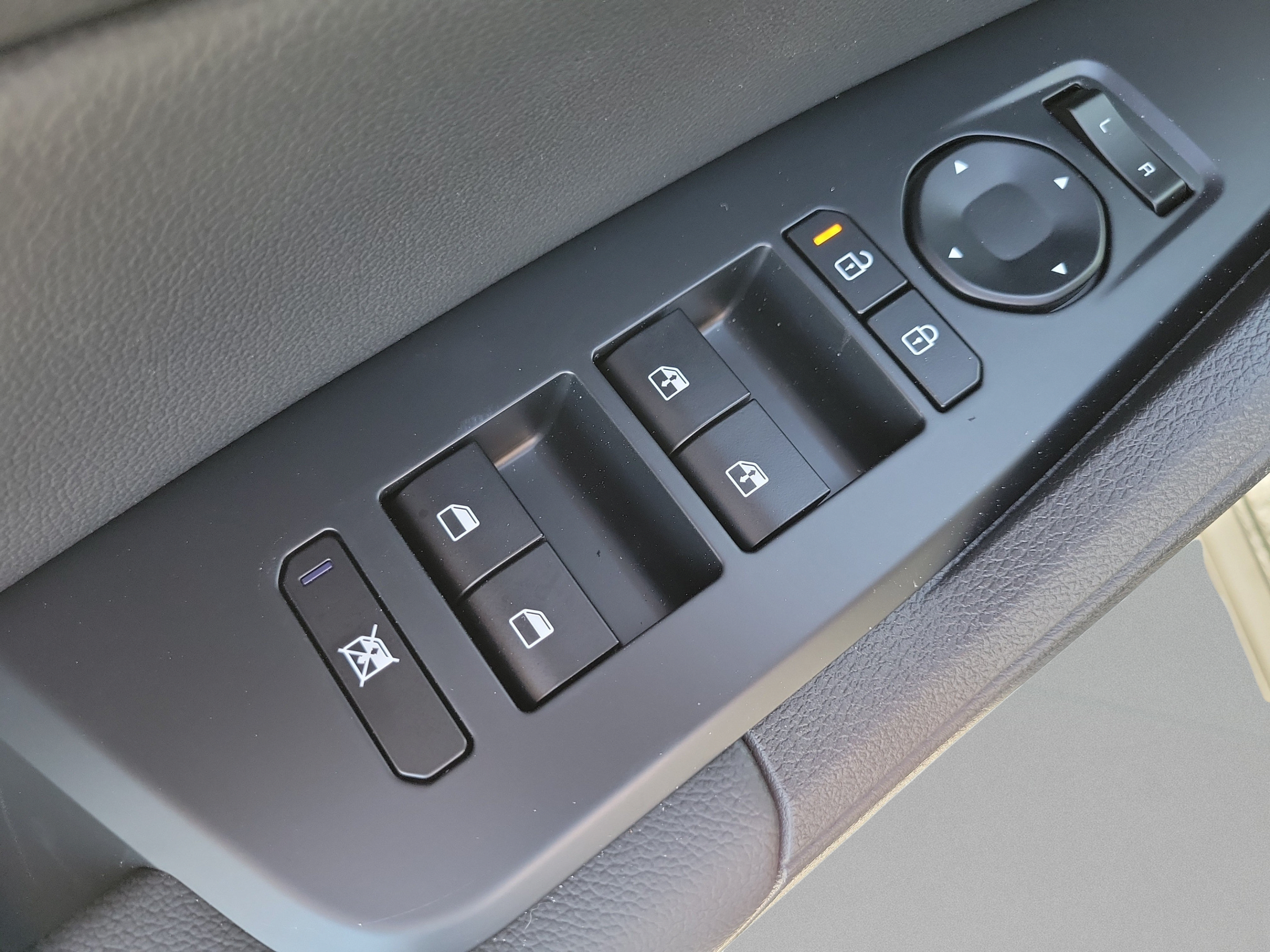 New 2027 Kia Sportage EX FWD image 17
