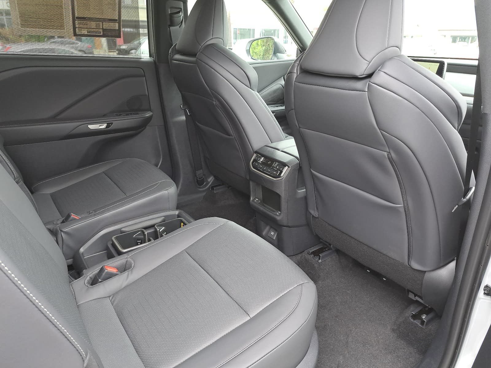Used 2026 Lexus TX 500h AWD w/ Technology Package image 11