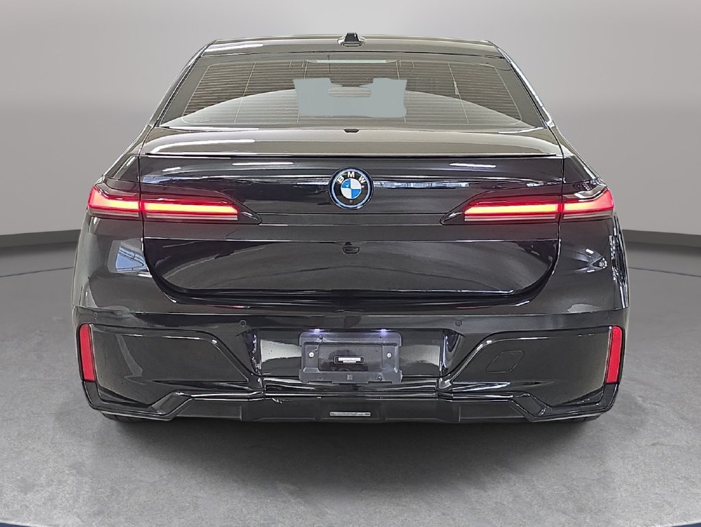 Certified 2023 BMW i7 xDrive60 AWD/4WD image 8