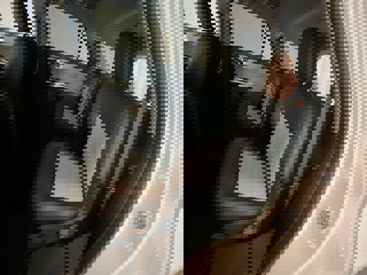 Used 2022 Ford Explorer XLT w/ Equipment Group 202A image 23