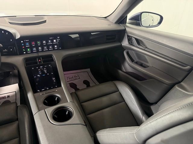 Used 2021 Porsche Taycan image 23
