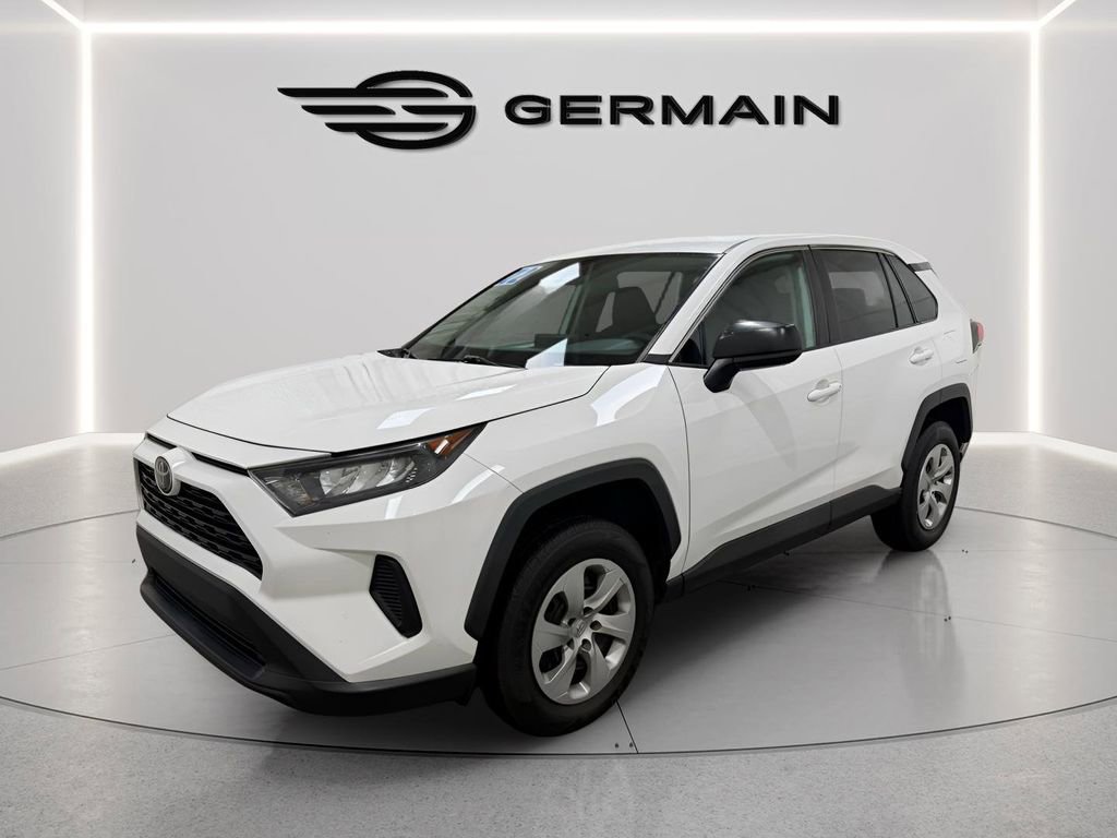 Used 2022 Toyota RAV4 LE image 3