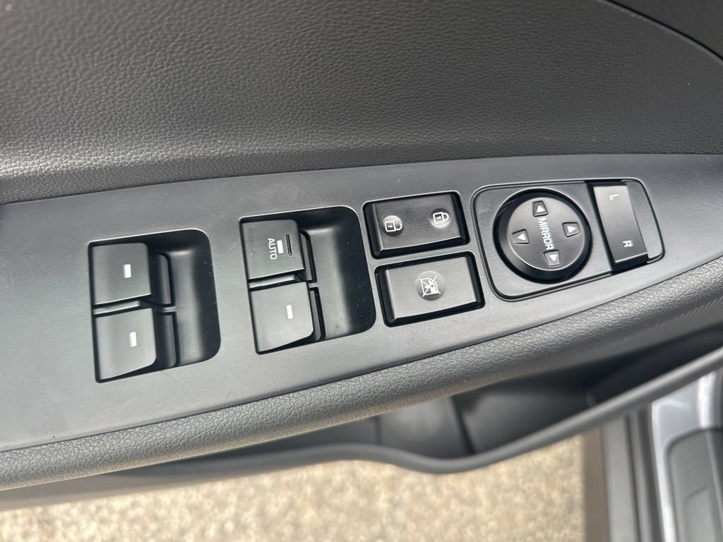 Used 2016 Hyundai Tucson Sport AWD/4WD image 16