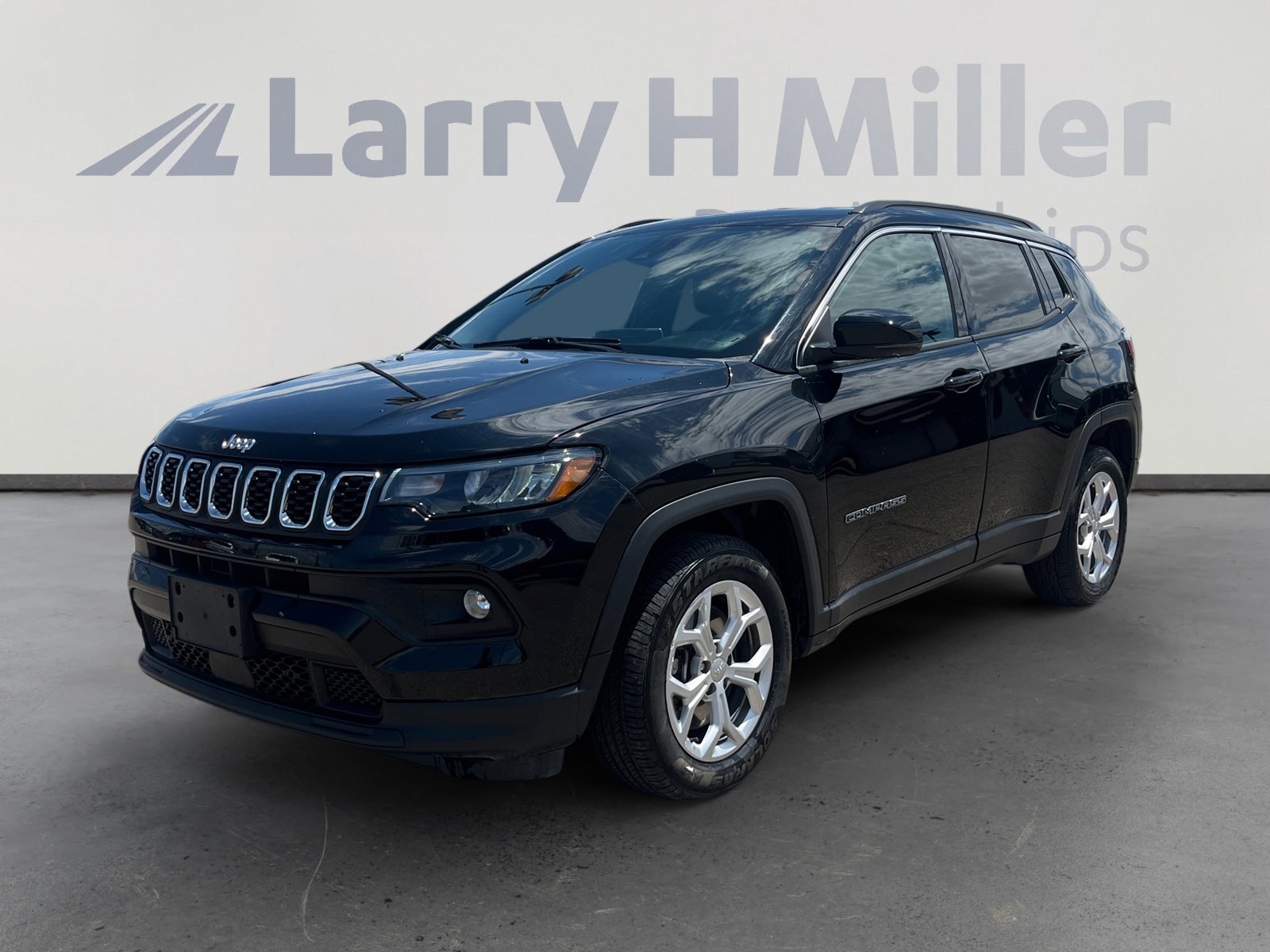 Used 2024 Jeep Compass Latitude