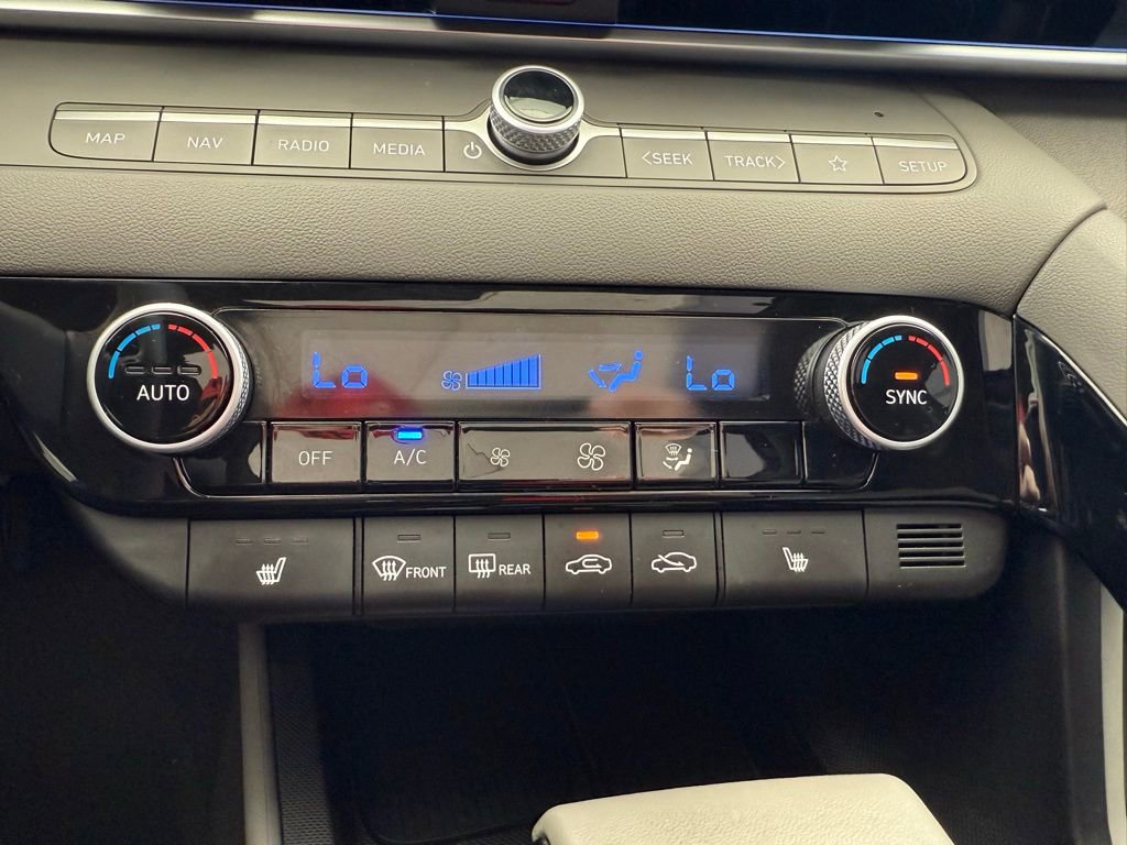 Used 2024 Hyundai Elantra SEL w/ Convenience Package FWD image 42