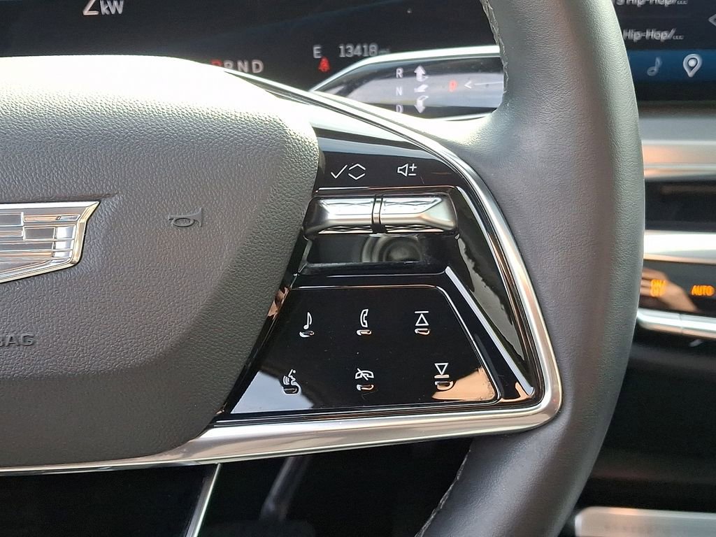 Used 2024 Cadillac Lyriq Luxury AWD/4WD image 23