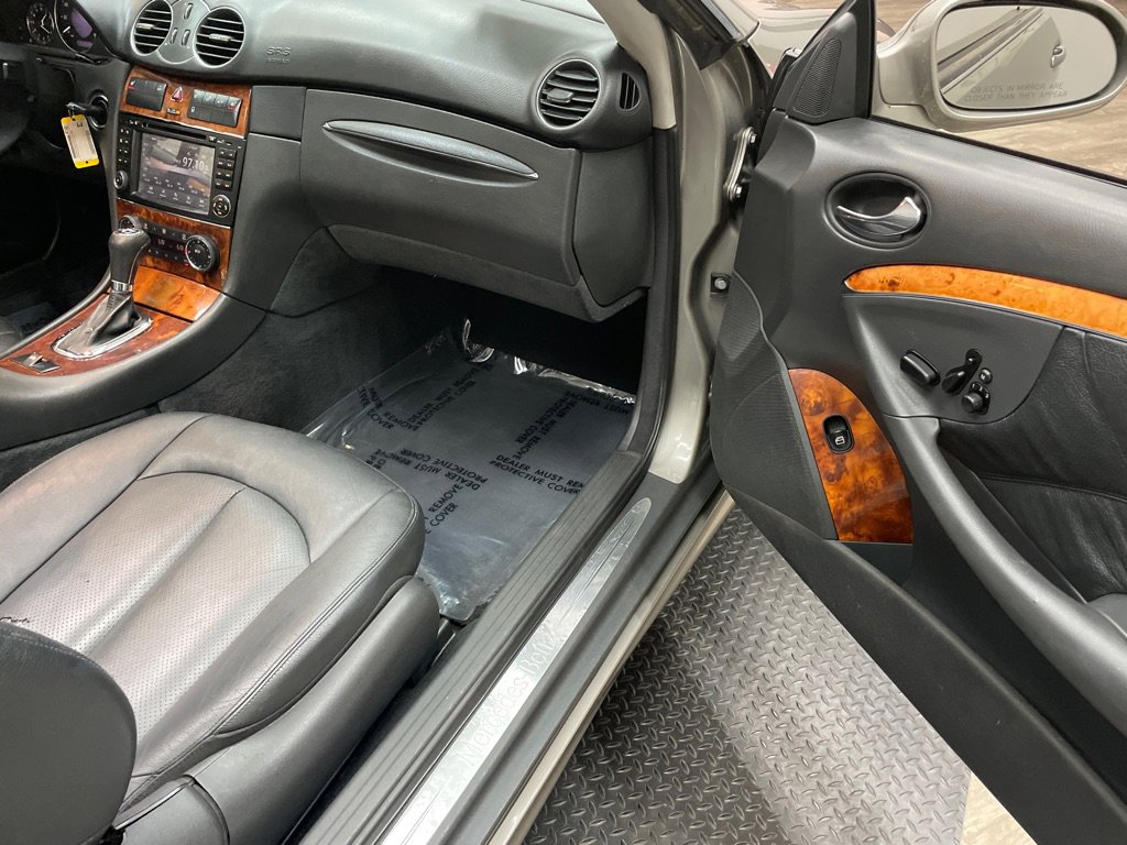 Used 2005 Mercedes-Benz CLK 500 Cabriolet image 33