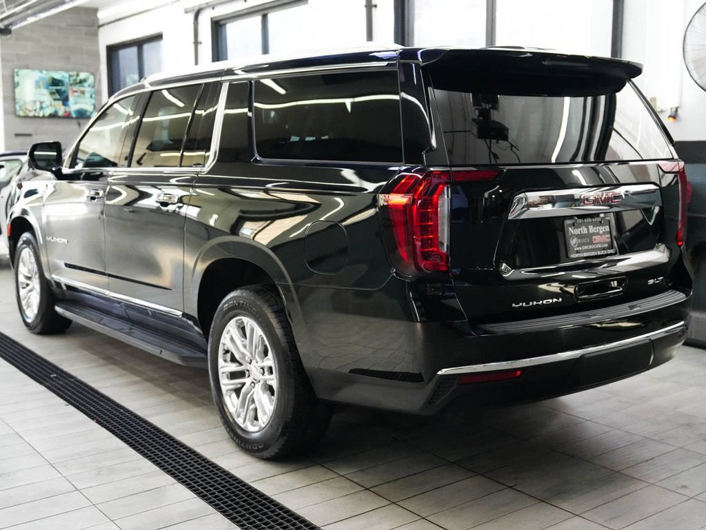 Used 2024 GMC Yukon XL SLT w/ SLT Luxury Package AWD/4WD image 6