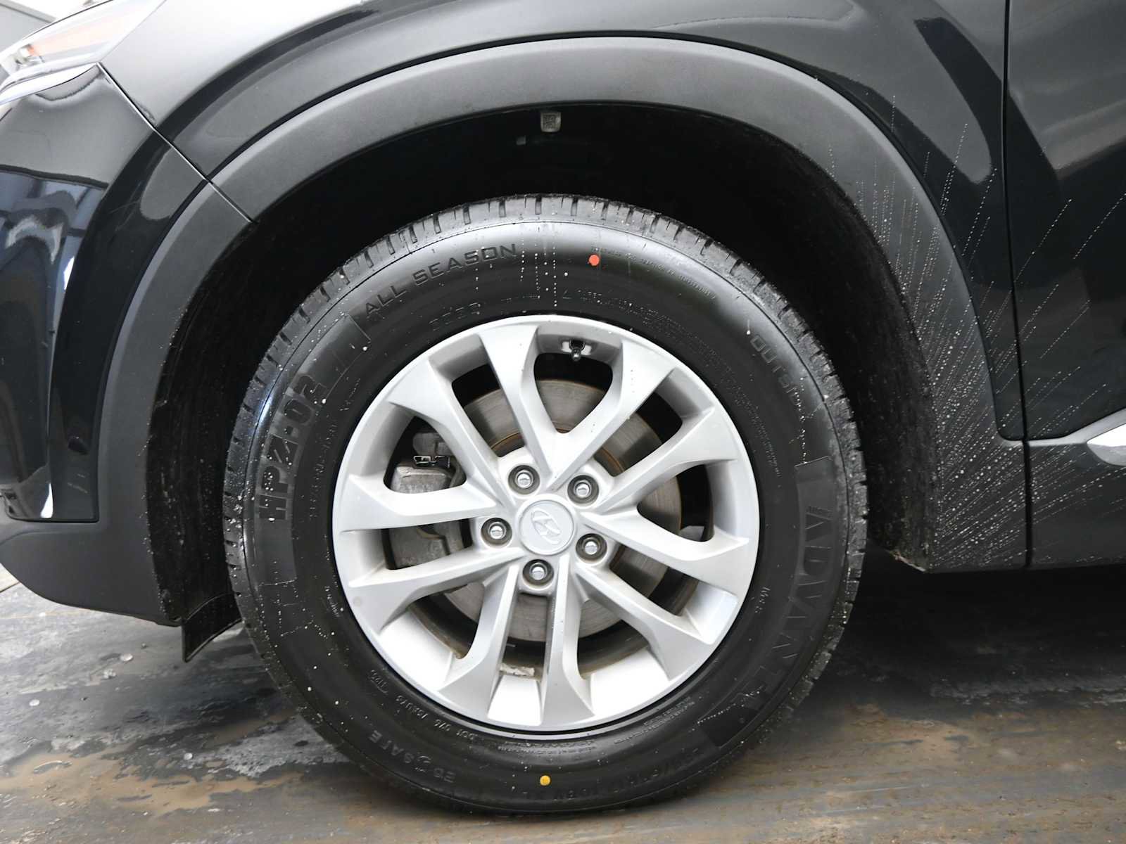 Used 2020 Hyundai Santa Fe SE image 10