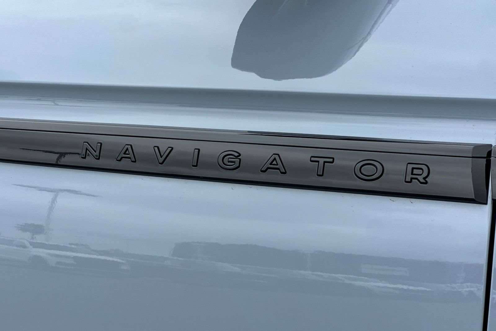 New 2026 Lincoln Navigator Reserve w/ Jet Appearance Package AWD/4WD image 27